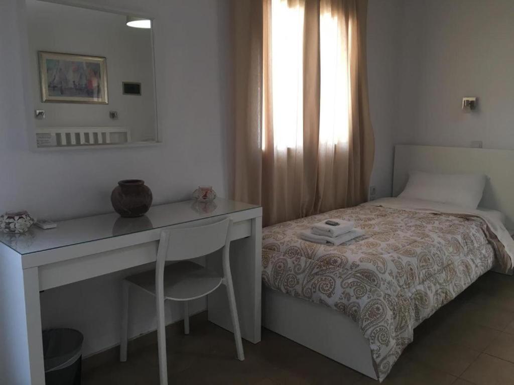 Maistrali Studio With Sea View Apartamento Lutró Exterior foto